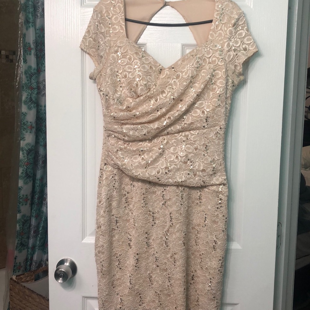Dress - Picture 2 of 4